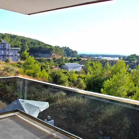 Luna Villa *